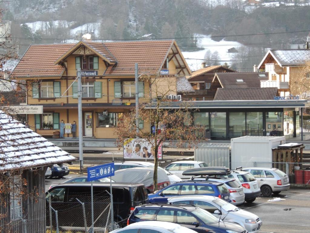 Gasthof Hirschen In Wilderswil Exterior foto